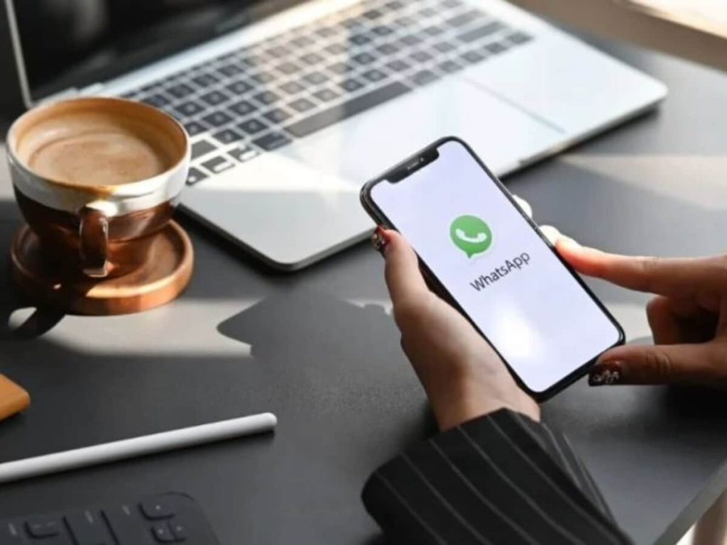 WhatsApp के इन नए फीचर्स से और मजेदार हुई चैटिंग, डॉक्यूमेंट स्कैन करने का भी...