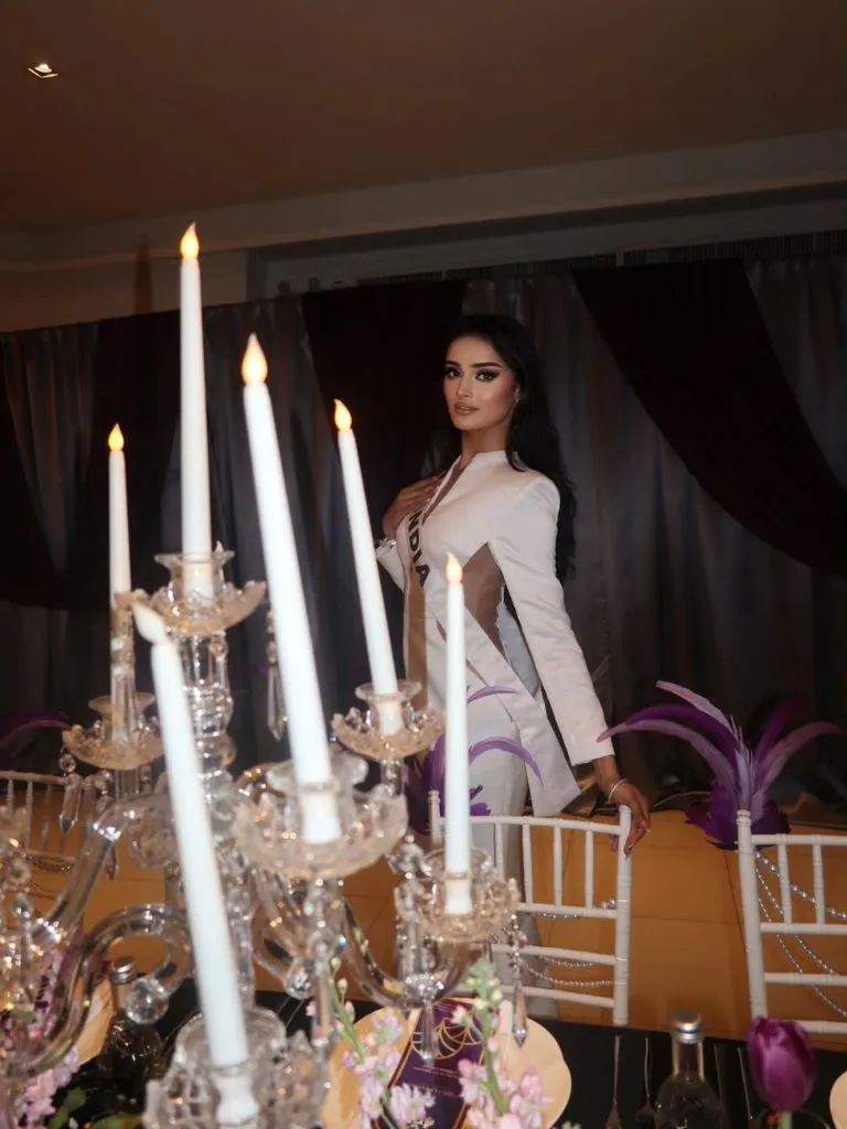 મણિકા વિશ્વકર્મા સફેદ હાથીદાંતના ગાઉનમાં દેવદૂત જેવી દેખાતી હતી, મિસ યુનિવર્સ 2025ના રેડ કાર્પેટ પર ભારતીય સુંદરતાનો દબદબો