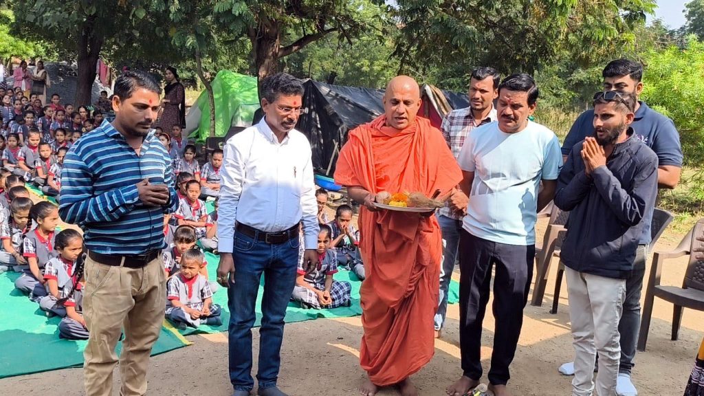 આમોદની સંસ્કાર વિદ્યાલયના રોડનું ધારાસભ્યના હસ્તે ખાતમુહૂર્ત કરાયું આમોદની સંસ્કાર વિદ્યાલયના રોડનું ધારાસભ્યના હસ્તે ખાતમુહૂર્ત કરાયું