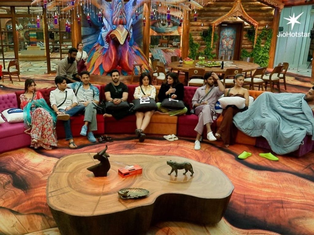 Bigg Boss 19: इस हफ्ते टॉप 5 की लिस्ट देख चकरा जाएगा दिमाग, गौरव को पछाड़ नंबर 1 पर बना...