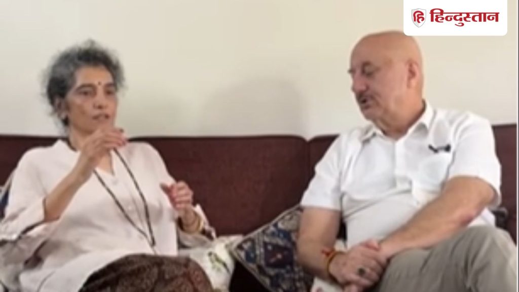 सतीश शाह की पत्नी मधु से मिले अनुपम खेर, बोले- उनकी याददाश्त आ जा रही थी, बीच में अचानक उन्होंने मुझसे...