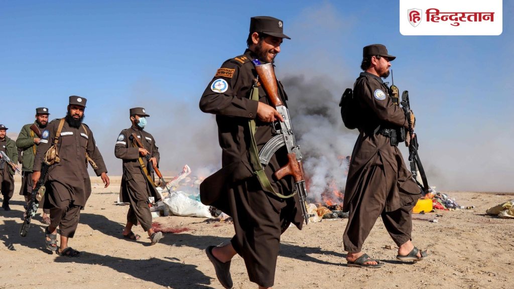 अफगानिस्तान-पाकिस्तान सीमा पर भारी गोलीबारी, 5 लोगों की मौत; तुर्की में वार्ता पर...