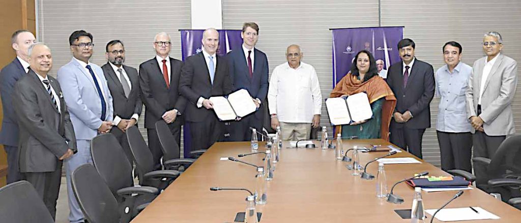 GMB અને APM ટર્મિનલ્સ વચ્ચે 17 હજાર કરોડના MoU: 25 હજાર નવી રોજગારીની તકો ઉભી થશે GMB અને APM ટર્મિનલ્સ વચ્ચે 17 હજાર કરોડના MoU: 25 હજાર નવી રોજગારીની તકો ઉભી થશે