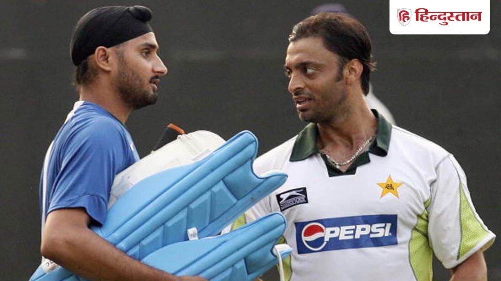 हरभजन सिंह ने अबू धाबी टी10 लीग के दौरान मिलाया पाकिस्तानी प्लेयर से हाथ! मचा...