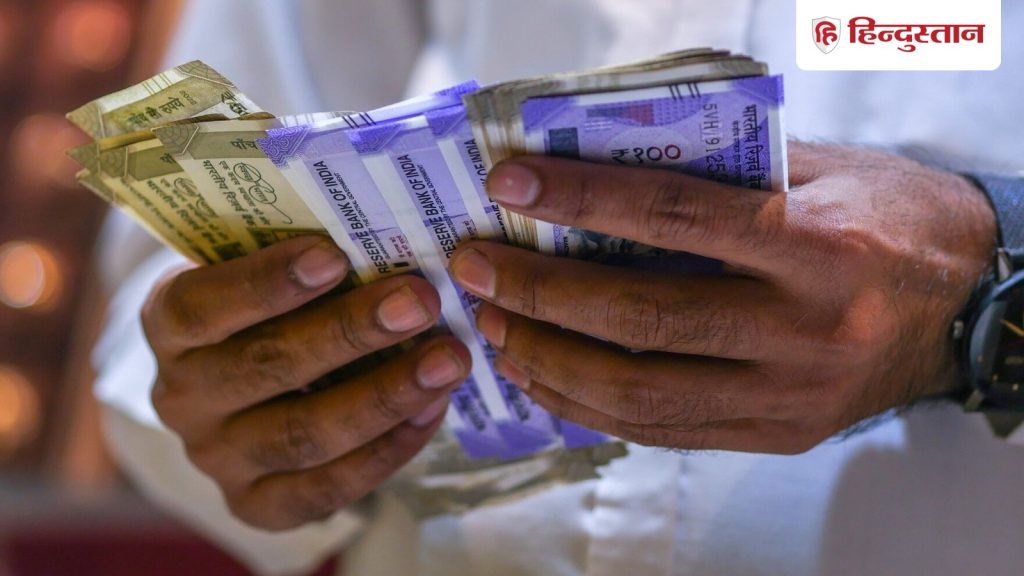 ऐसे लोगों को हाथ में नहीं टिकता है धन, खर्च करने में होते हैं...