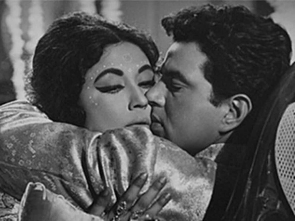 मीना कुमारी की मौत के बाद नरगिस दत्ता ने लिखी थी चिट्ठी, धर्मेंद्र संग रिश्ते का किया था...