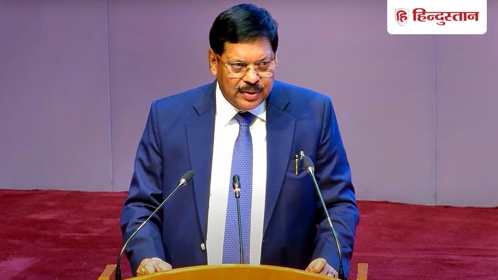 ના-ના, ફેંકશો નહીં, છેલ્લી સુનાવણીમાં CJI બીઆર ગવઈ પર ફૂલો વરસાવવાની તૈયારી હતી;… ना-ना, मत फेंकिए, अंतिम सुनवाई में CJI बीआर गवई पर फूल बरसाने की थी तैयारी;...