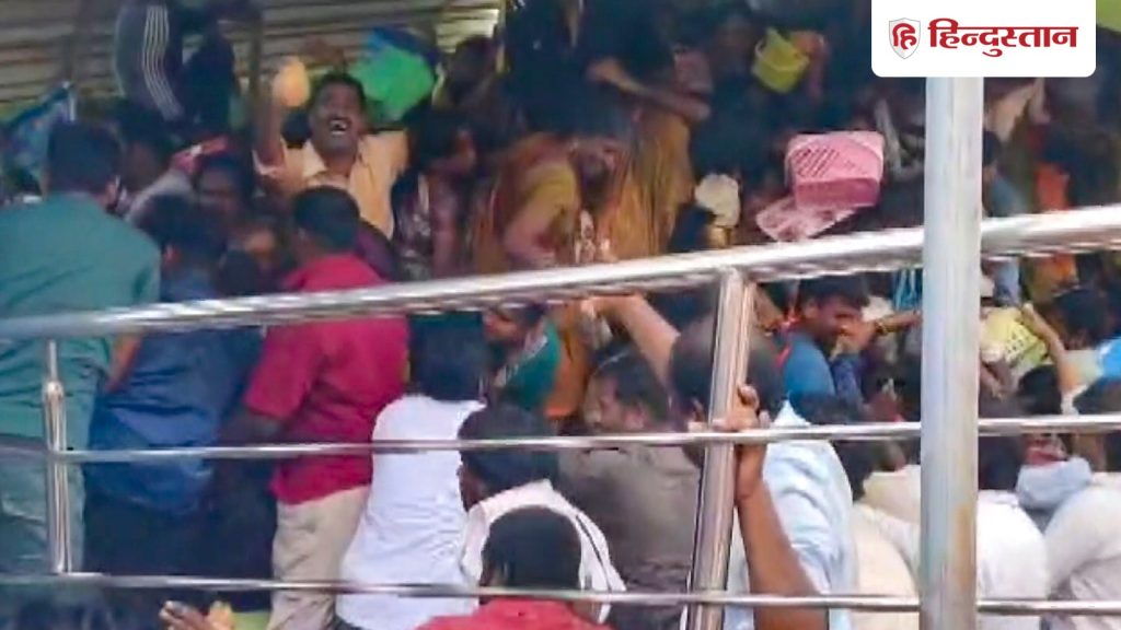 बुजुर्ग ने अपनी जमीन पर बनवाया मिनी तिरुपति मंदिर, 4 महीने पहले ही खुला; भगदड़ कैसे...