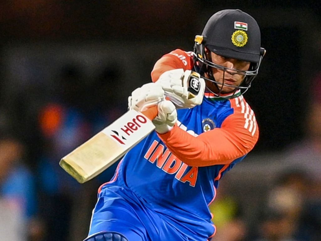 अभिषेक शर्मा से बचा कोहली का रिकॉर्ड, देखें सबसे कम पारियों में 1000 रन बनाने वाले टॉप 5...