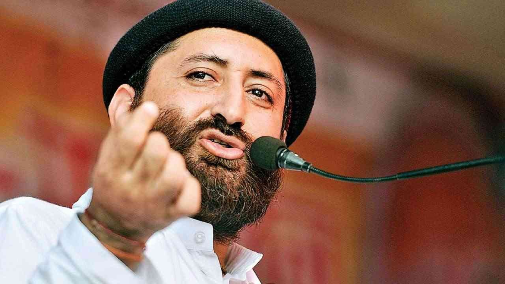 Narayan Sai Mobile Jail: જેલમાં મોબાઇલ રાખતા નારાયણ સાંઈની મુશ્કેલી વધી: સુરતની લાજપોર જેલમાં ગુપ્ત માહિતીના આધારે હાઈ-સિક્યુરિટી બેરકમાંથી સ્માર્ટફોન મળ્યો - Narayan Sai Mobile Jail - Newz...