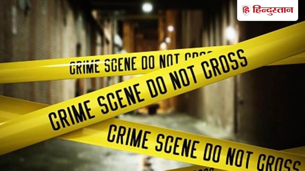 ऑफिस में लाइट जलाने पर हुआ खूनी विवाद, आरोपी ने सहकर्मी को डंबल से मार...