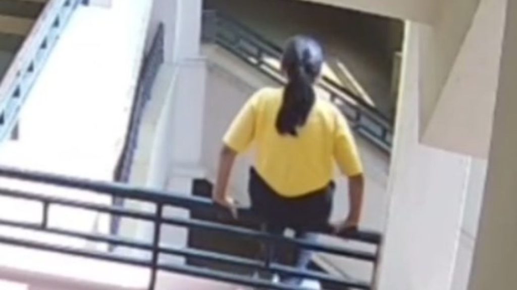 45 मिनट तक टीचर से मांगती रही अमायरा मदद, CBSE की रिपोर्ट में हुआ बड़ा खुलासा | jaipur neerja modi school amaira self murder case Girl Begged Teacher For Help probe cbse...