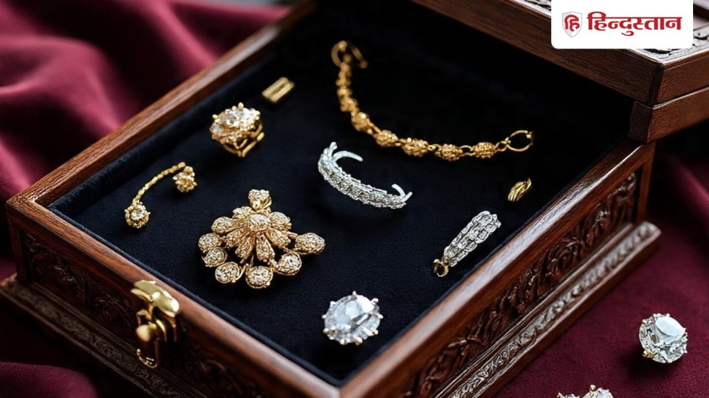 वास्तु शास्त्र: इस दिशा में भूलकर भी ना रखें सोना-चांदी, जान लें अमीरों का...