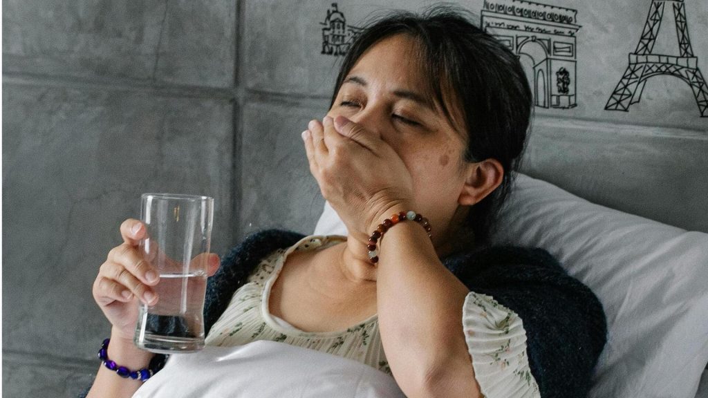 सूखी खांसी से राहत दिलाने में कारगर हैं ये 5 घरेलू नुस्खे, ऐसे करें इस्तेमाल