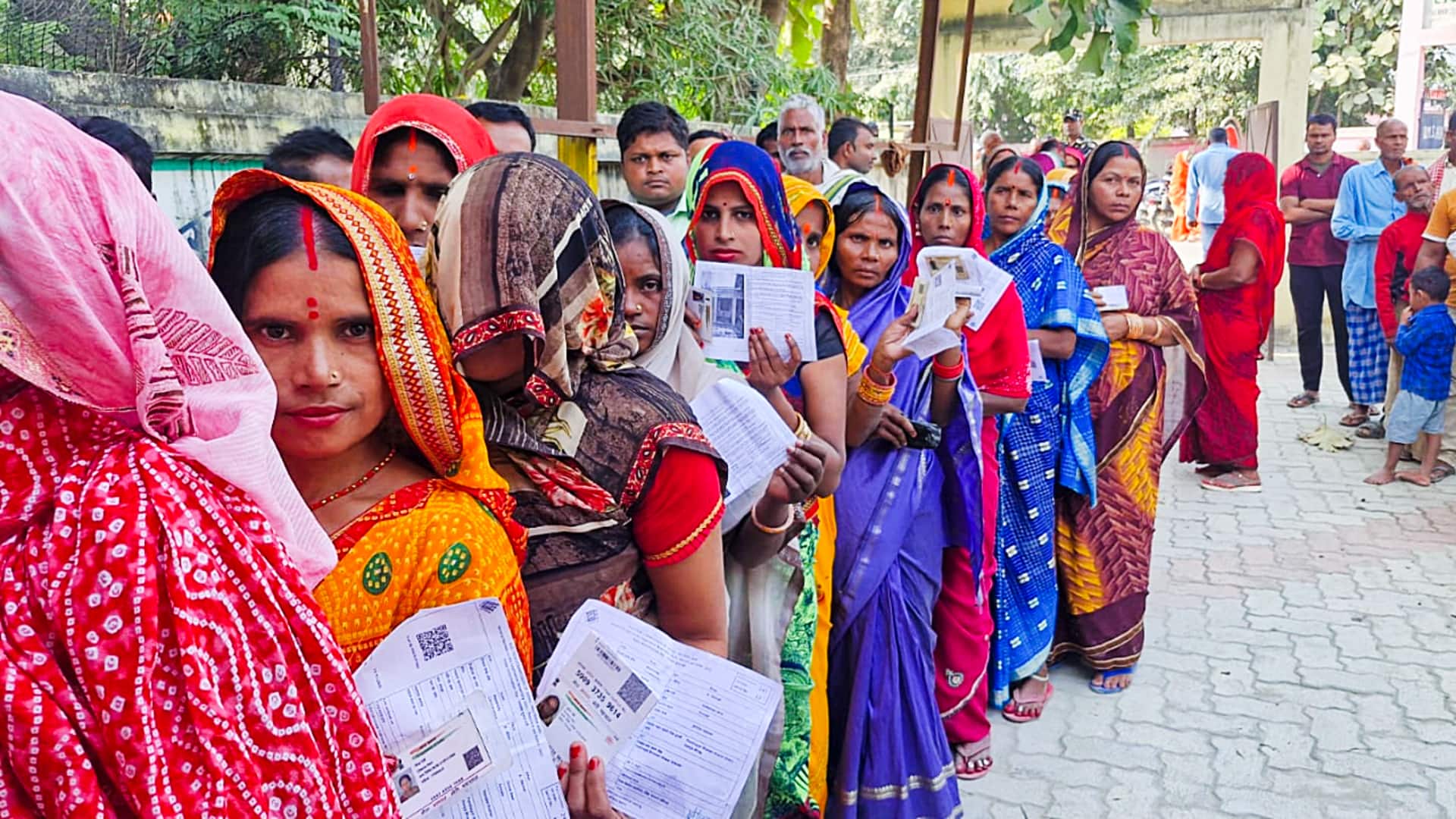 નીતીશની મહિલાઓ માટે 10,000 રૂપિયાની કઈ યોજના હતી, જેને જીતનું કારણ જણાવવામાં આવી રહ્યું છે? નીતીશની મહિલાઓ માટે 10,000 રૂપિયાની કઈ યોજના હતી, જેને જીતનું કારણ જણાવવામાં આવી રહ્યું છે?