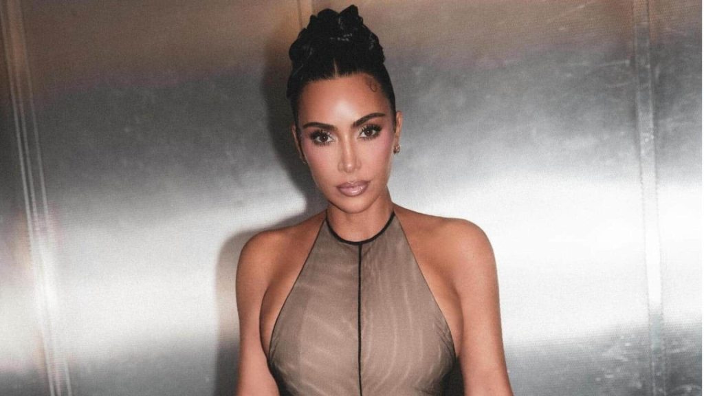 किम कार्दशियन के दिमाग में हुई गंभीर बीमारी, जानिए कैसी है उनकी तबीयत