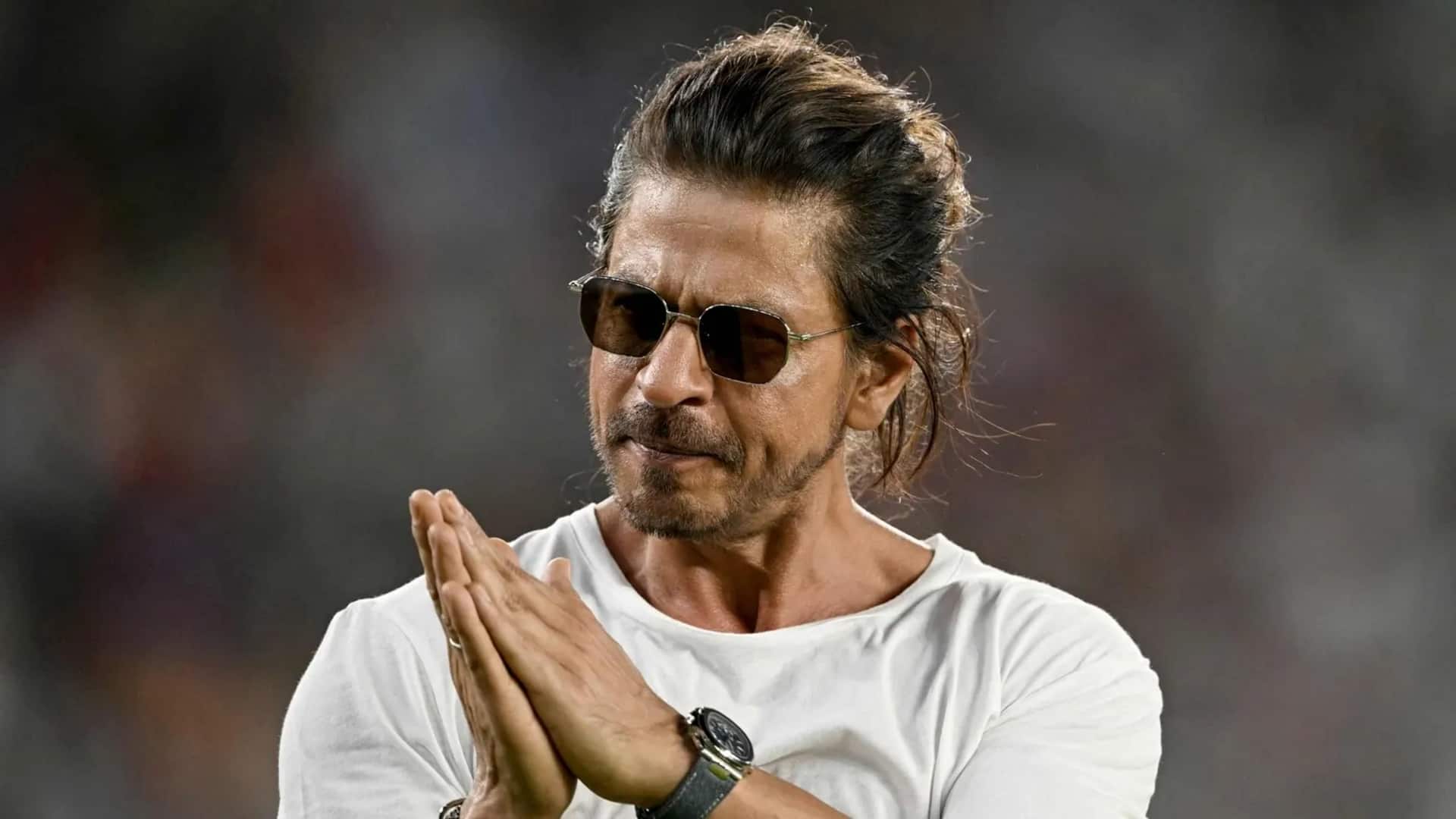 સંદીપ રેડ્ડી વાંગા અહીં 'સ્પિરિટ'નો પ્રોમો લાવ્યો, શાહરૂખ અને પ્રભાસના ચાહકો ત્યાં ટકરાયા સંદીપ રેડ્ડી વાંગા અહીં 'સ્પિરિટ'નો પ્રોમો લાવ્યો, શાહરૂખ અને પ્રભાસના ચાહકો ત્યાં ટકરાયા