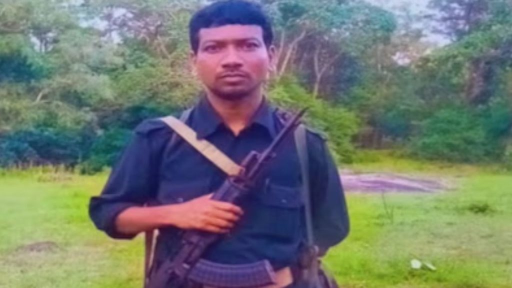 आंध्र प्रदेश के अल्लूरी सीताराम राजू जिले में सुरक्षाबलों और नक्सलियों...