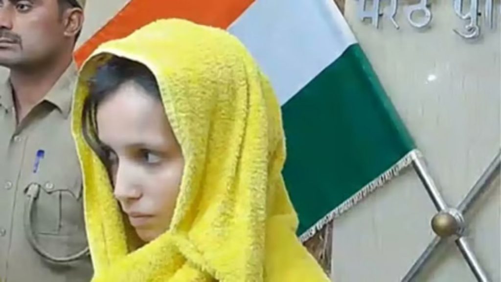 नीले ड्रम वाली मुस्&zwj;कान बनी मां, पति सौरभ के बर्थडे पर दिया बेटी को जन्म, लेकिन आया ये बड़ा ट्विस्ट | Meerut Saurabh murder case accused wife Muskan delivery newborn baby DNA test...