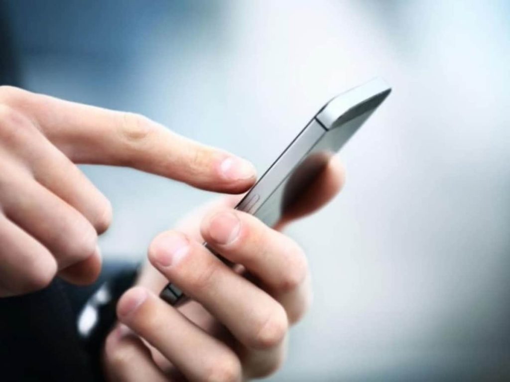 नया या सेकंड हैंड Phone खरीदने से पहले जरूर कर लें ये 2 मिनट का काम, वरना हो सकती है 3 साल की...