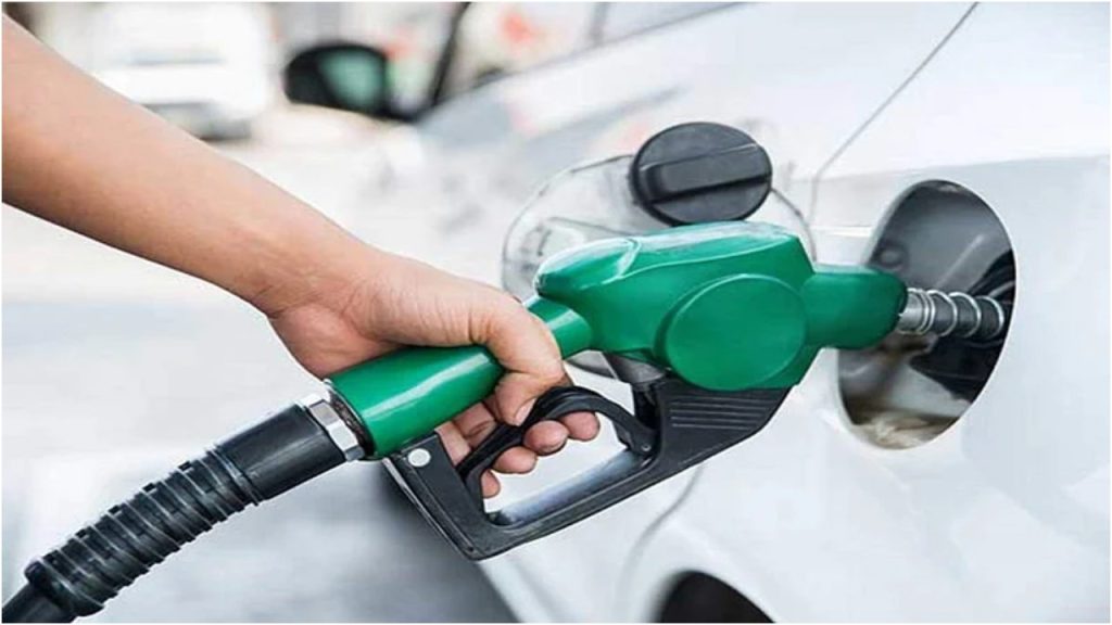 इन शहरों में गिरे तेल के दाम, घर से निकलने से पहले करा लें टंकी फुल | Petrol Diesel Price Today 23 november 2025 Check latest rate of Oil fuel In Delhi...