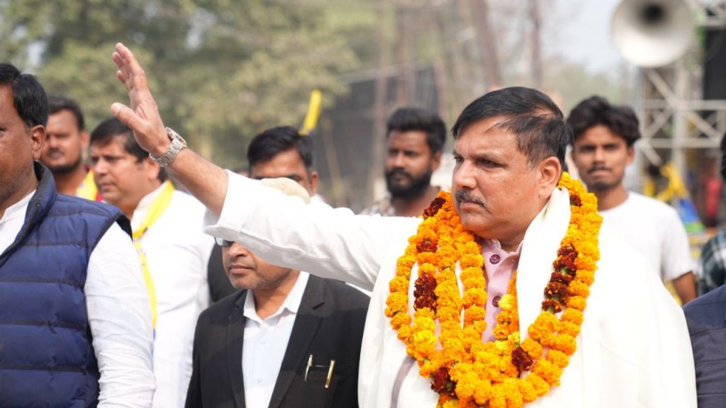 “रोज़गार दो–सामाजिक न्याय दो” पदयात्रा के दौरान राज्यसभा सांसद संजय सिंह...