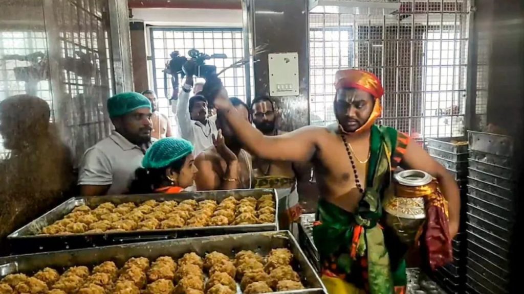 तिरुपति लड्डू घोटाले की जांच में अब 50 लाख रुपये के लेनदेन का खुलासा हुआ है....