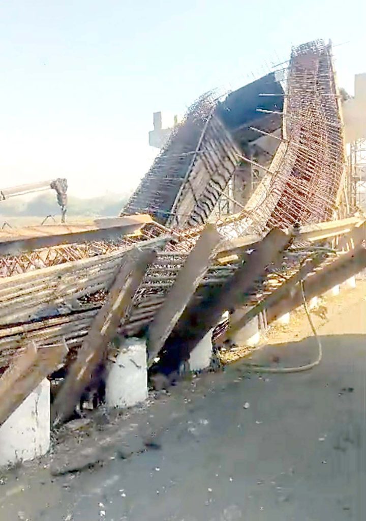 વલસાડમાં નિર્માણધીન બ્રિજનું સ્ટ્રકચર તૂટ્યુંઃ 5 શ્રમિકો ઇજાગ્રસ્ત