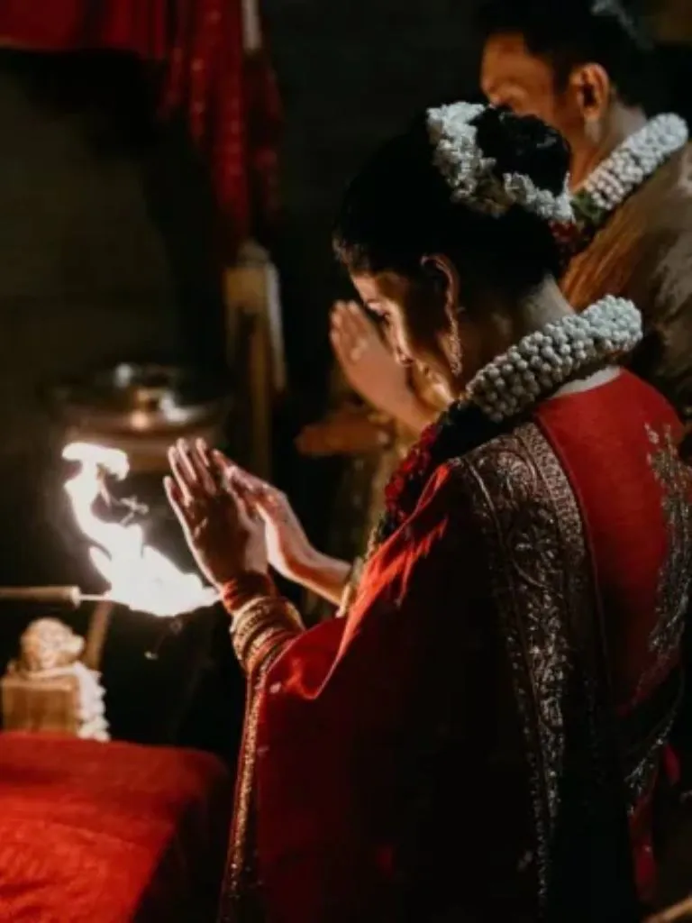 ગુપ્ત સગાઈ...ચાહકોએ પુરાવા લીધા, અનોખી વીંટીનો ફોટો થયો વાયરલ; ફોટા જુઓ ગુપ્ત સગાઈ...ચાહકોએ પુરાવા લીધા, અનોખી વીંટીનો ફોટો થયો વાયરલ; ફોટા જુઓ