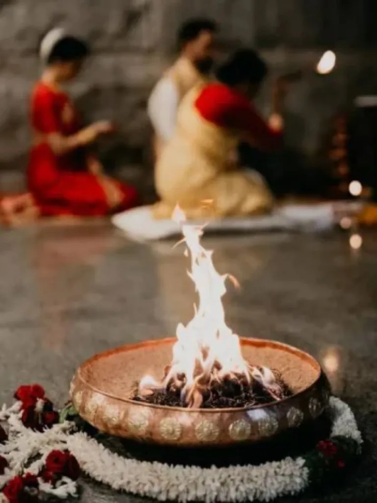 ગુપ્ત સગાઈ...ચાહકોએ પુરાવા લીધા, અનોખી વીંટીનો ફોટો થયો વાયરલ; ફોટા જુઓ ગુપ્ત સગાઈ...ચાહકોએ પુરાવા લીધા, અનોખી વીંટીનો ફોટો થયો વાયરલ; ફોટા જુઓ