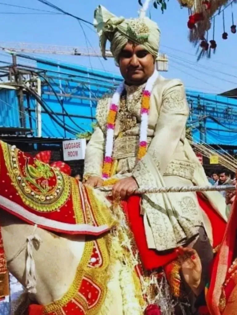 લગ્નના બંધનમાં બંધાયા ઈન્દ્રેશ-શિપ્રા, શેરવાનીમાં વરરાજા લાગે છે અદભૂત, જુઓ; ફોટા