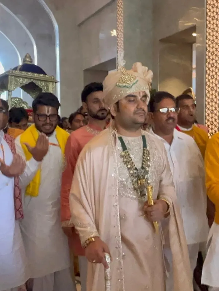 લગ્નના બંધનમાં બંધાયા ઈન્દ્રેશ-શિપ્રા, શેરવાનીમાં વરરાજા લાગે છે અદભૂત, જુઓ; ફોટા