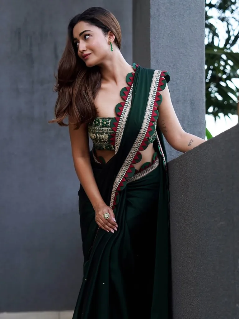 કપિલની આ હિરોઇને કોને કહ્યું- મારે મુક્કો મારવો કે કિસ... કપિલની આ હિરોઇને કોને કહ્યું- મારે મુક્કો મારવો કે કિસ...