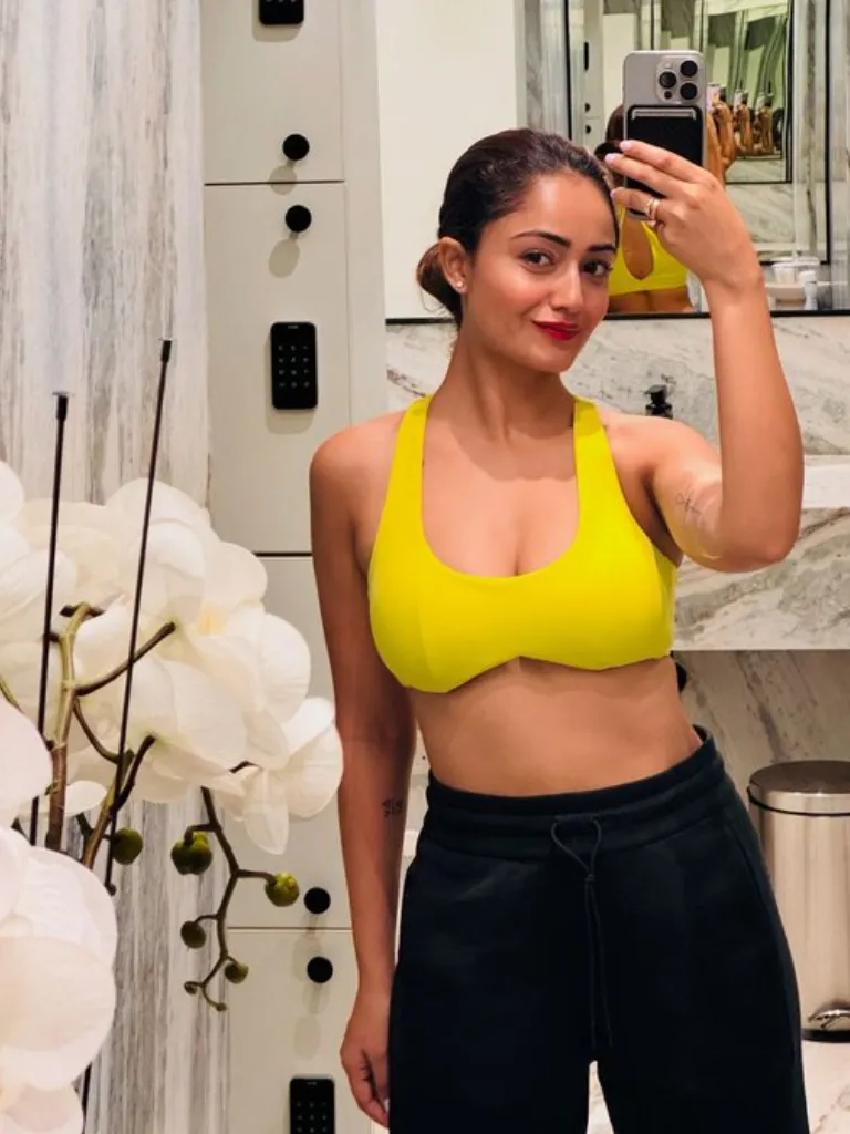 કપિલની આ હિરોઇને કોને કહ્યું- મારે મુક્કો મારવો કે કિસ... કપિલની આ હિરોઇને કોને કહ્યું- મારે મુક્કો મારવો કે કિસ...