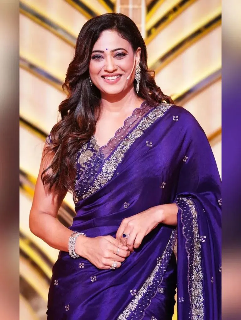 45 વર્ષની ઉંમરે પણ શ્વેતા તિવારીની ફેશન સેન્સ અદભૂત, માતા ટ્રાય કરી શકે છે આ લુક