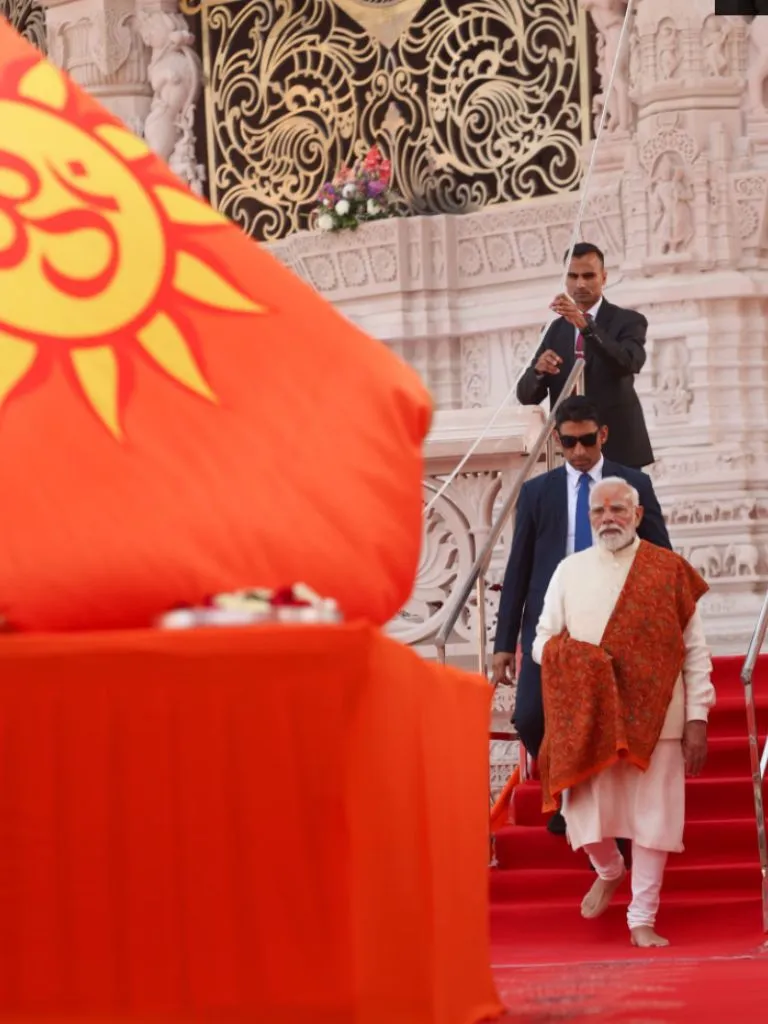 મંદિરો, સરહદો, નિર્દોષ સ્મિત અને વિશ્વ મંચ - પીએમ મોદીની આ તસવીરો પોતાનામાં એક વાર્તા છે