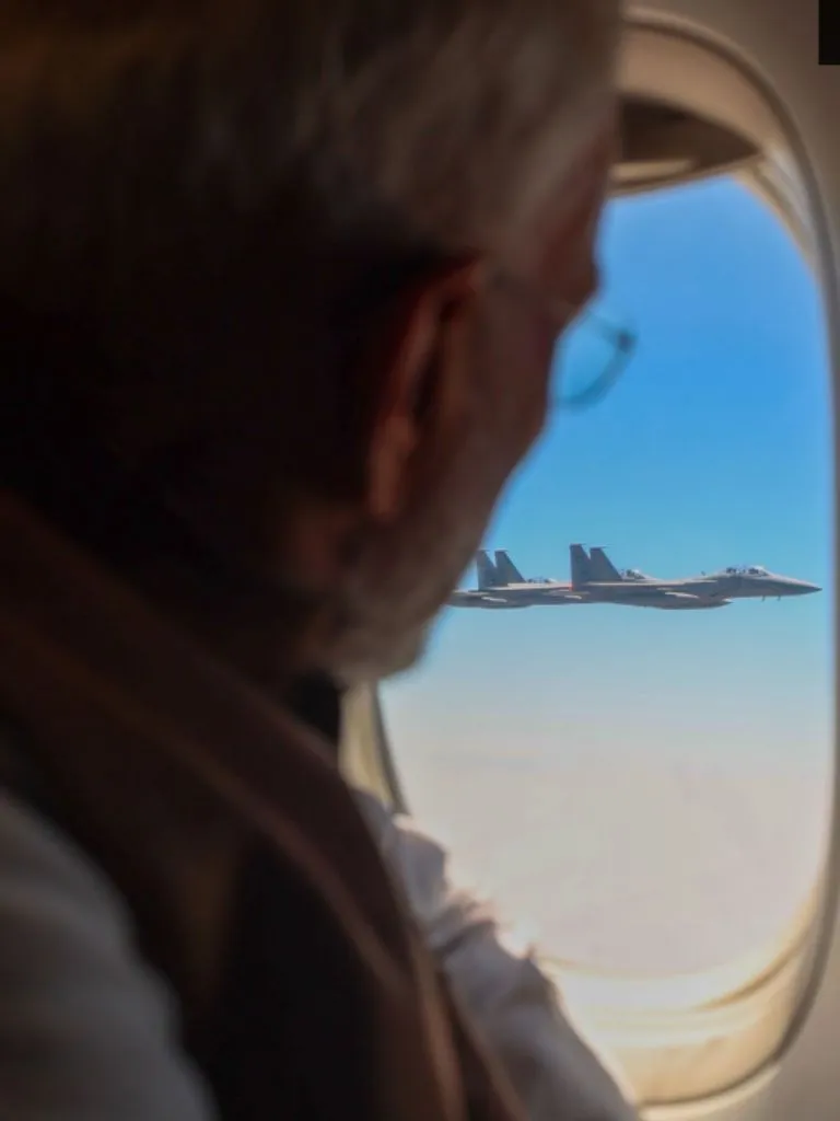 મંદિરો, સરહદો, નિર્દોષ સ્મિત અને વિશ્વ મંચ - પીએમ મોદીની આ તસવીરો પોતાનામાં એક વાર્તા છે