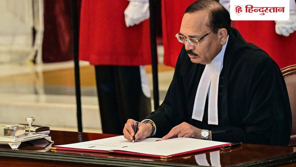 रोहिंग्याओं पर क्या बोल गए CJI सूर्यकांत, बनने लगे 'निशाना'; समर्थन में आए 44 रिटायर्ड...