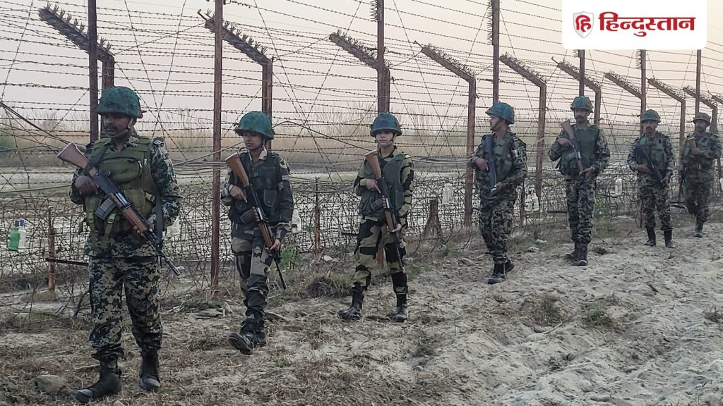 ઓપરેશન સિંદૂર પછી, પાકિસ્તાને આવી કાર્યવાહીનો આશરો લીધો, BSF અધિકારીએ ખુલાસો કર્યો… ऑपरेशन सिंदूर के बाद ऐसी हरकत पर उतरा पाकिस्तान, बीएसएफ अधिकारी ने खोली...