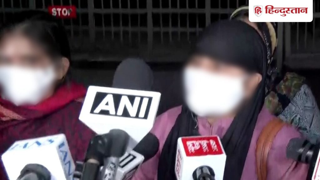 'बोले कि अधिकारी नहीं हैं, सोमवार को आइए', मां के साथ CBI ऑफिस पहुंची उन्नाव रेप...