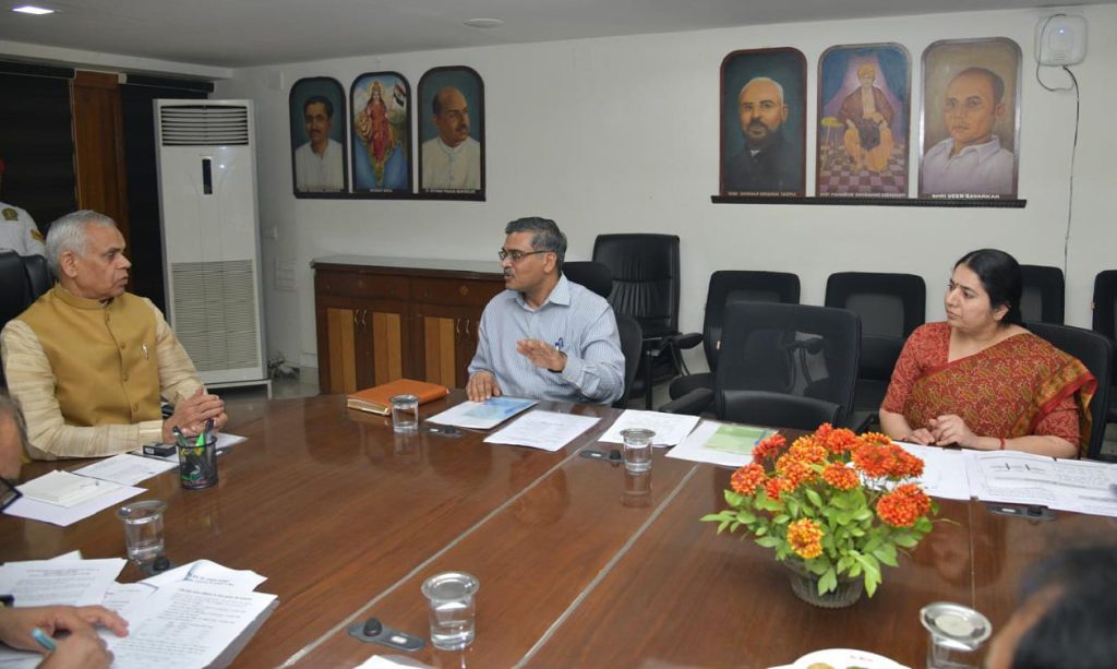 દરેક ટી.બી. દર્દી સુધી સમયસર યોગ્ય સારવાર અને પૂરતું પોષણ પહોંચે, તે માટે… દરેક ટી.બી. દર્દી સુધી સમયસર યોગ્ય સારવાર અને પૂરતું પોષણ પહોંચે, તે માટે...