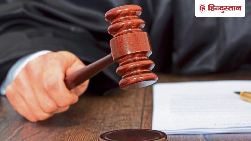 દલિતને શાળામાં ભોજન રાંધવાનું બંધ, છ લોકોને જેલ; કોર્ટે દંડ પણ ફટકાર્યો… स्कूल में दलित को खाना बनाने से रोका, छह लोगों को हो गई जेल; कोर्ट ने जुर्माना भी...