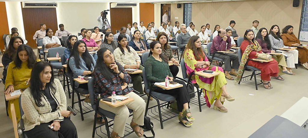 વેપાર-ઉદ્યોગના સમુદાયમાં આરોગ્ય અંગે જાગૃતિ ફેલાવવા “સ્માર્ટ લિવિંગ ફોર...