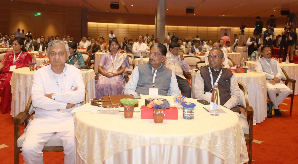 લોકોના કામના નિકાલને બદલે ઉકેલ લાવીએ તેવું પોઝિટિવ થિંકિંગ રાખીએ:...