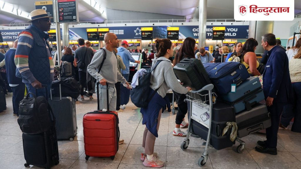 લંડનના હીથ્રો એરપોર્ટ પર મરીના સ્પ્રેનો હુમલો, ઘટના બાદ એરપોર્ટ પર ગભરાટ; એક… लंदन के हीथ्रो हवाई अड्डे पर पेपर स्प्रे से हमला, घटना के बाद एयरपोर्ट पर हड़कंप; एक...