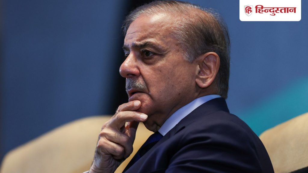 चीन के रास्ते चलना चाहता है इमरान से परेशान पाकिस्तान, सोशल मीडिया पर बैन की...