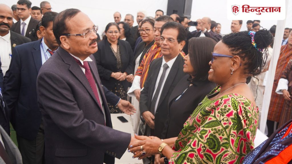 पूर्व जजों, वकीलों और शिक्षाविदों के निशाने पर CJI सूर्यकांत; लिखी खुली चिट्ठी, किस बात पर...