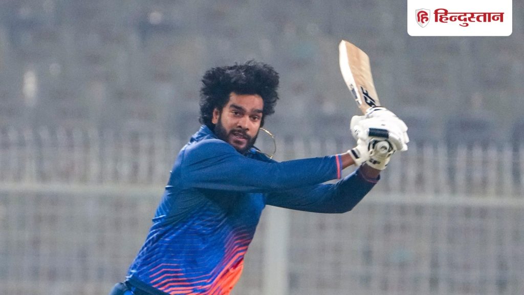 7 करोड़ वाले वेंकटेश अय्यर को बेंच पर बिठाएगी RCB, दिग्गज ने क्यों की ऐसी...