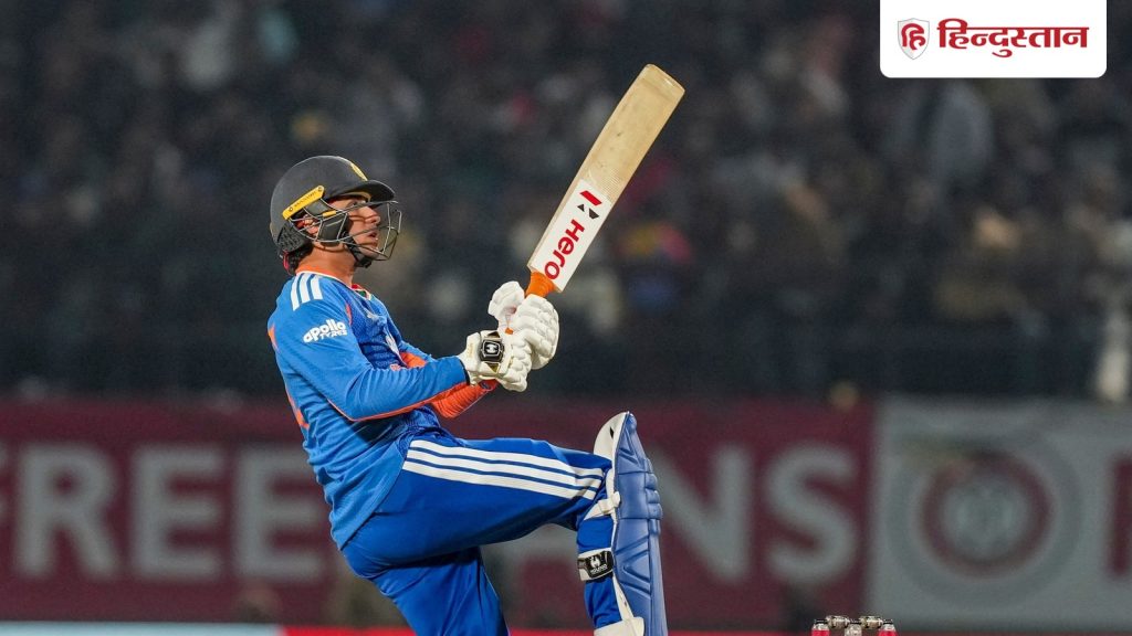 अभिषेक शर्मा बने टी20 में सबसे तेज 300 छक्के जड़ने वाले भारतीय, सिर्फ 163 पारी में किया...