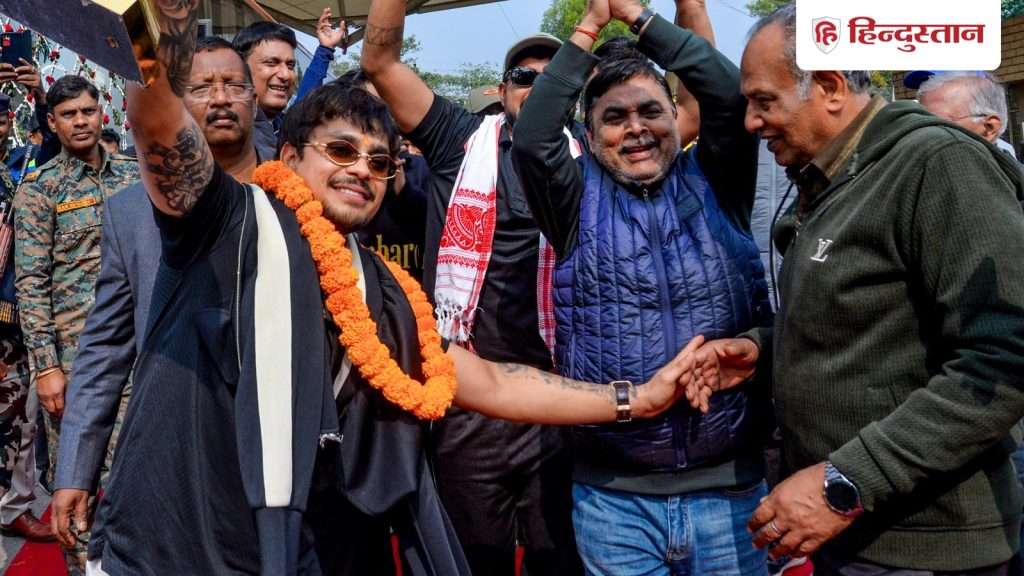 ईशान किशन हमेशा कौन सी धार्मिक पुस्तक रखते हैं? पिता बोले- जो मेरी मां ने कहा, वो बेटे को सलाह...